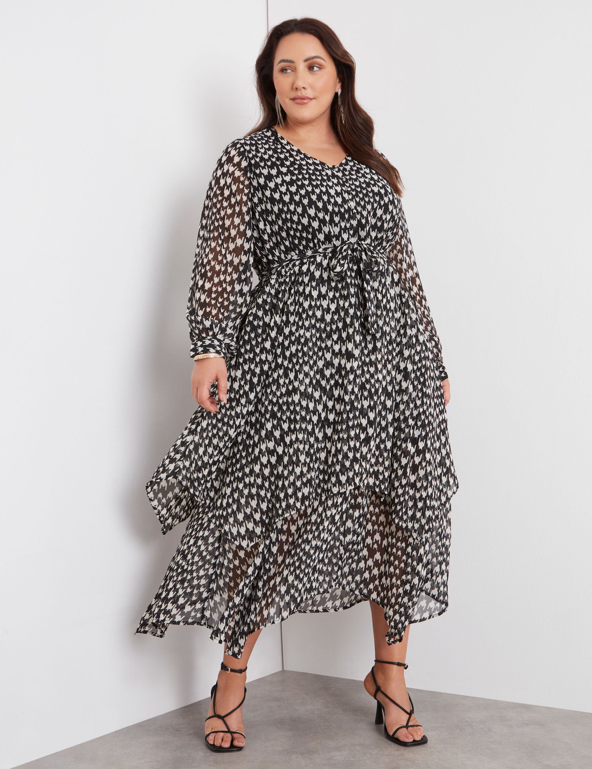 Beme Long sleeve Tiered Maxi Dress | Noni B