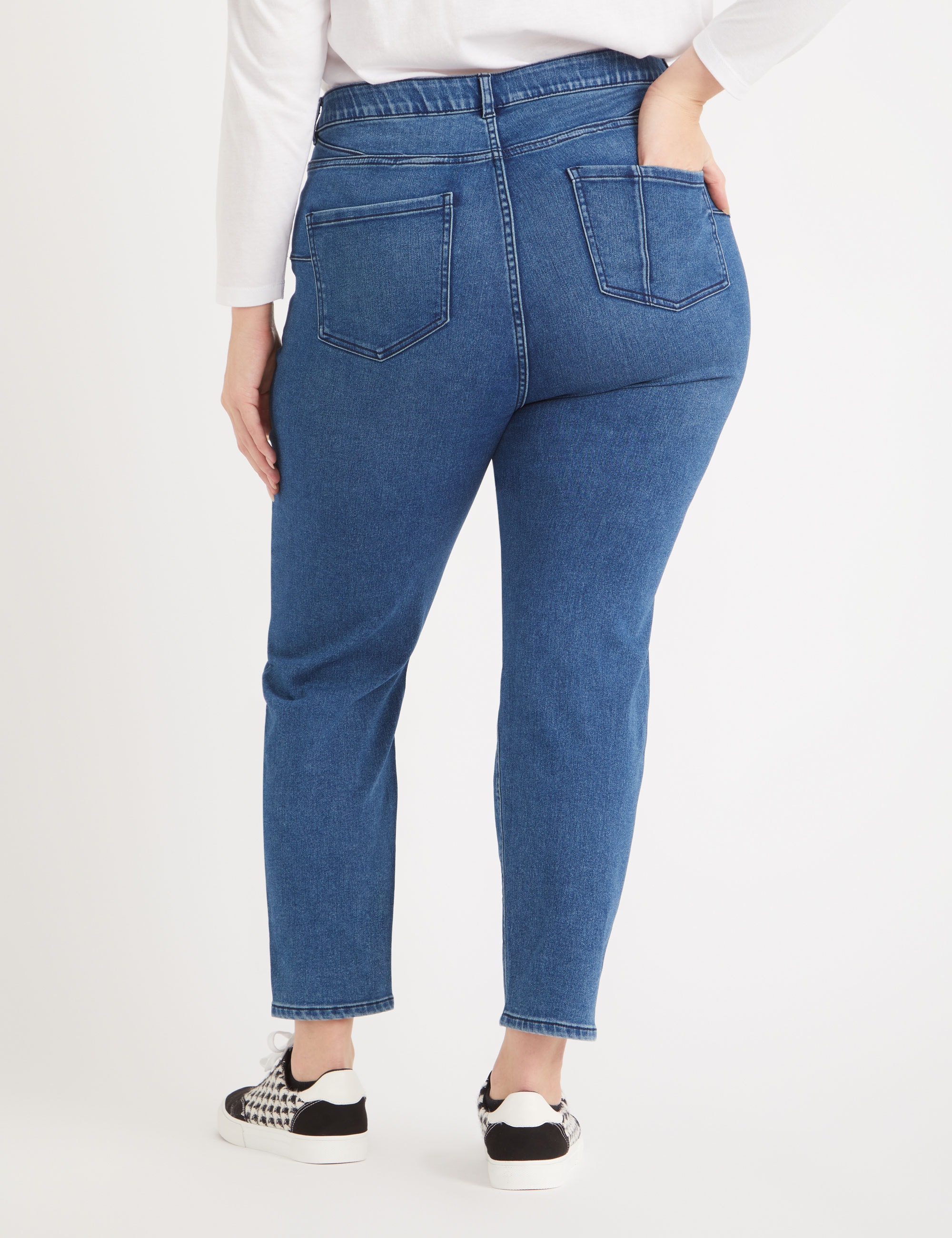 Size 38 2024 womens jeans