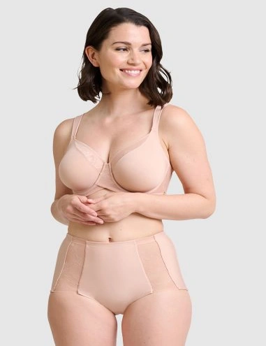 Perfect Shape Wide Strap Underwired Minimiser Bra, hi-res image number null