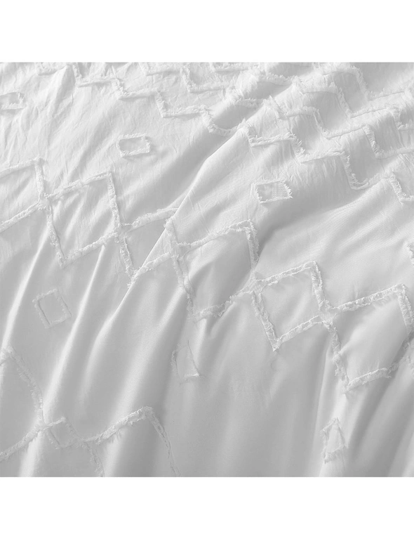 Big Sleep White Zig Zag Super Soft Tufted Quilt Cover Set, hi-res image number null