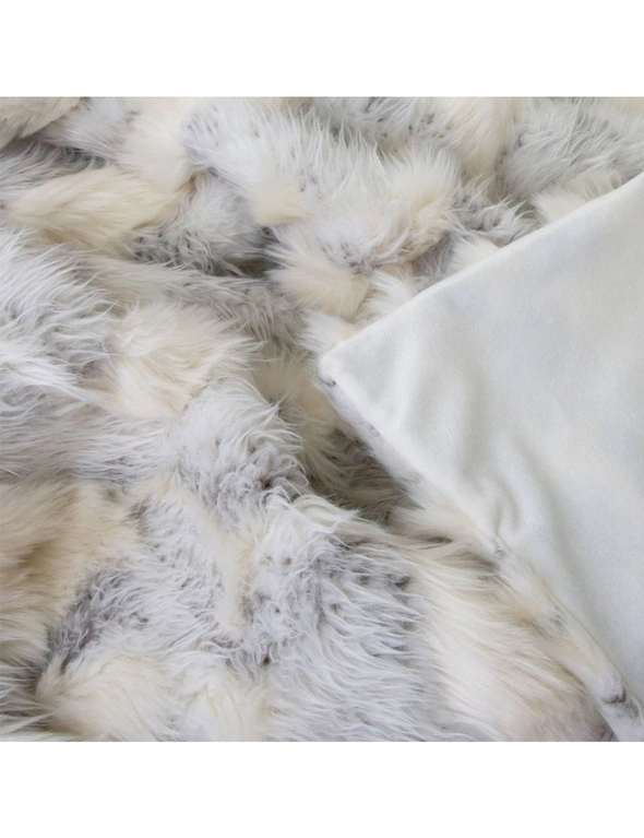 J Elliot Home Arctic Luxury Faux Fur Throw 130 x 160cm, hi-res image number null