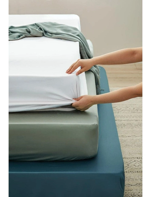 Queen Size Fitted Sheet 2000 TC, Soft and Luxury, Deep Pocket up to 35cm, Home and Hotel, hi-res image number null