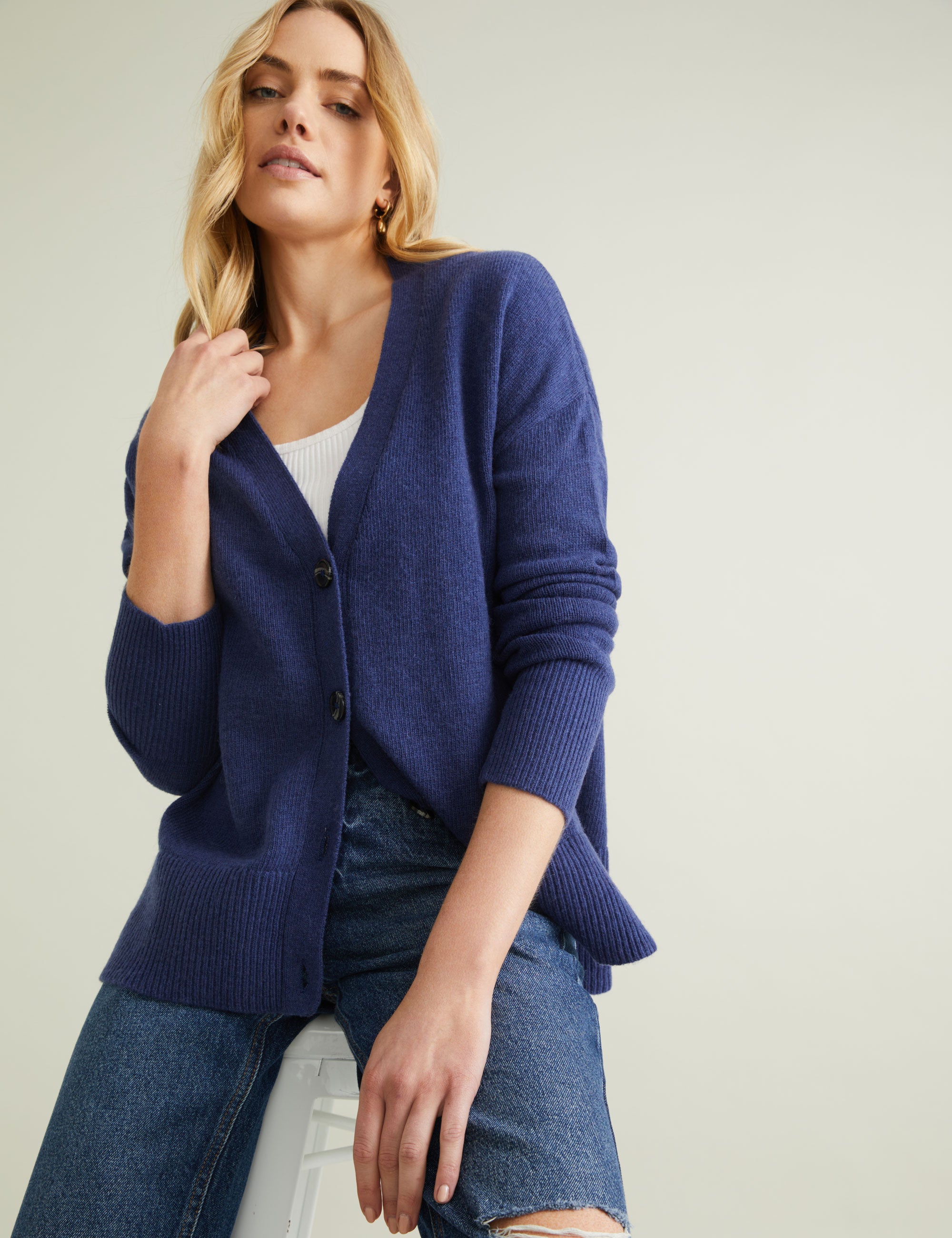 V-Neck Cardigan | W Lane