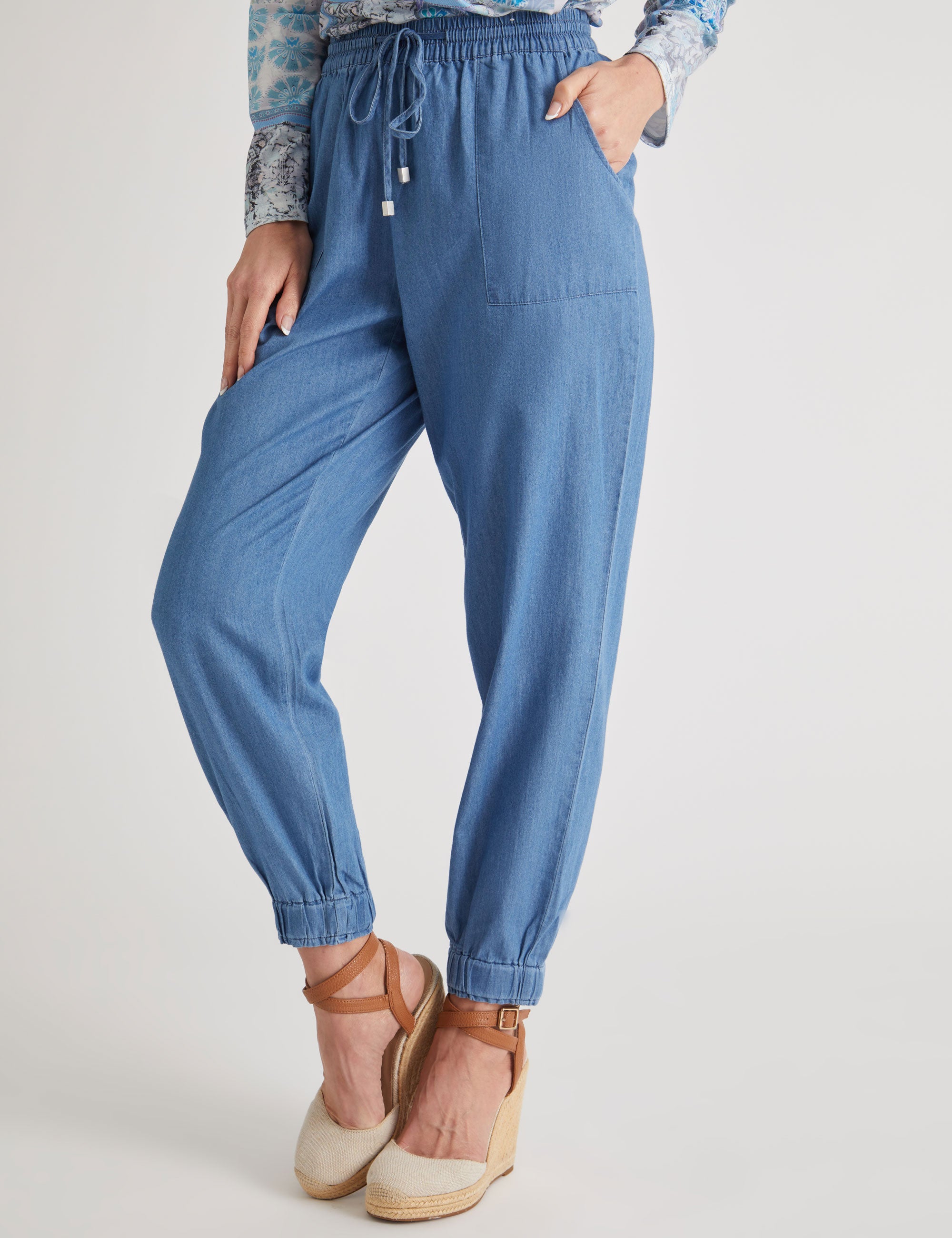 Miller Full Length Pull on Elastic Cuff Chambary Pant | Crossroads