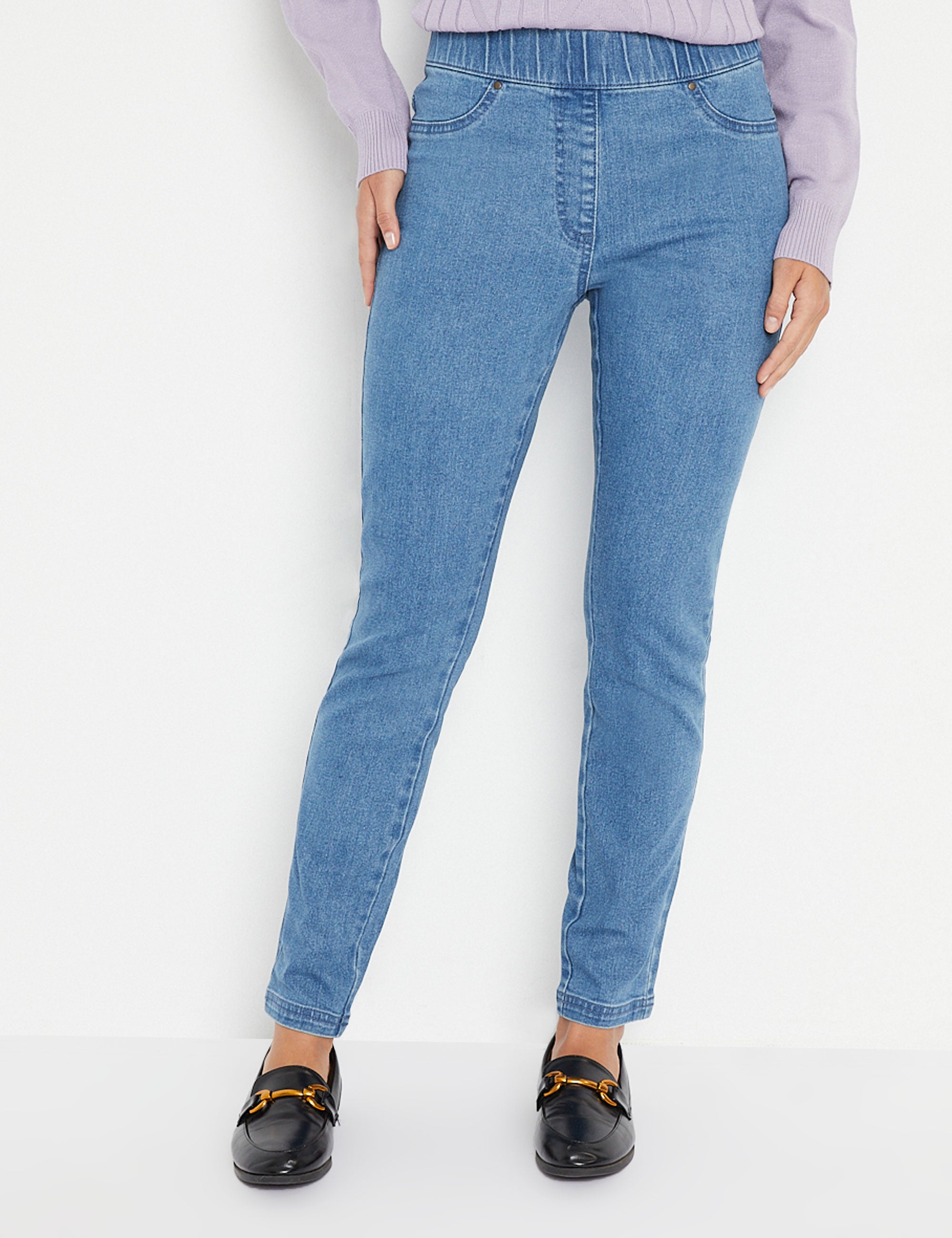 Noni B Loren Pull On Short Jeans | EziBuy NZ