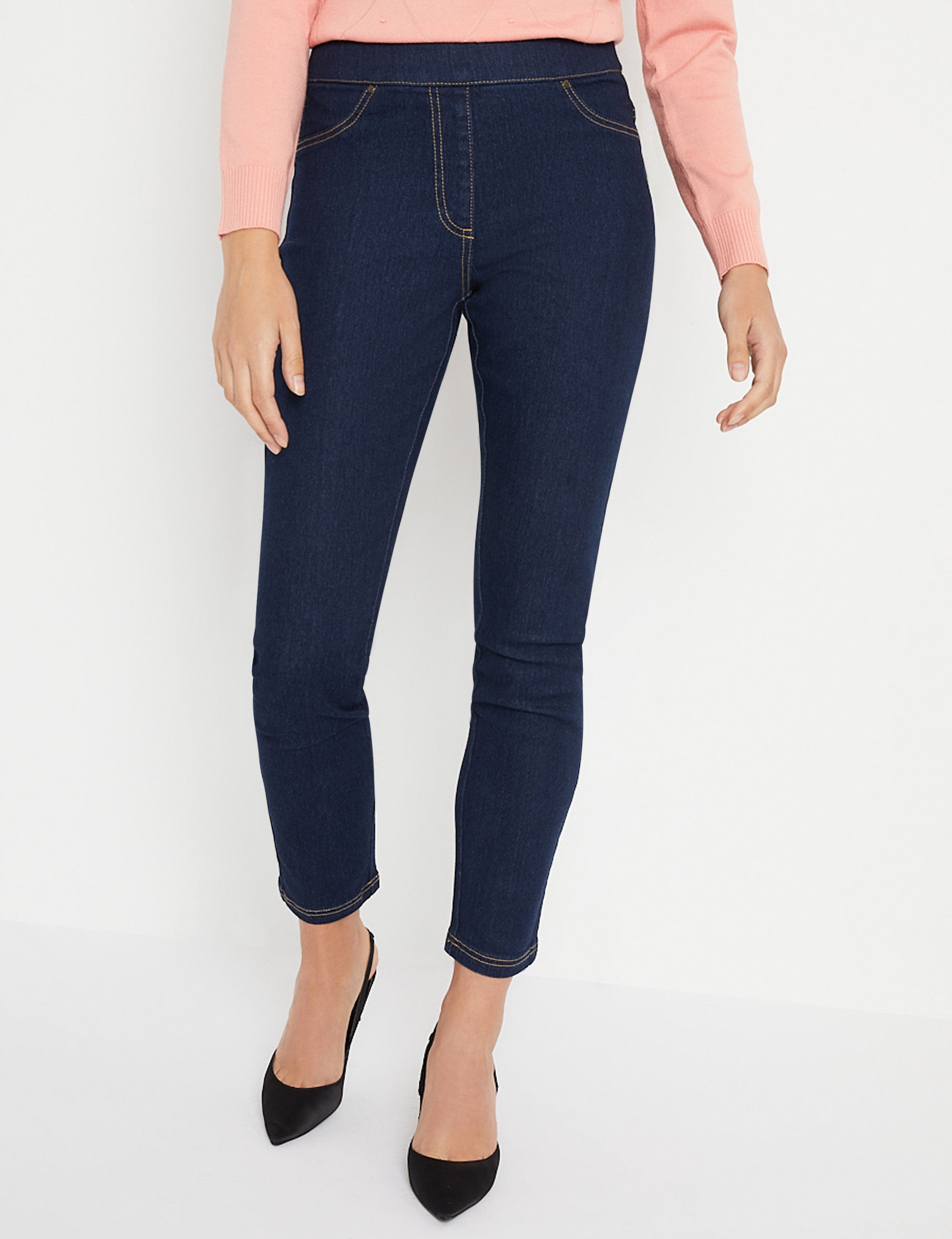 Noni B Loren Pull On Short Jeans | EziBuy NZ