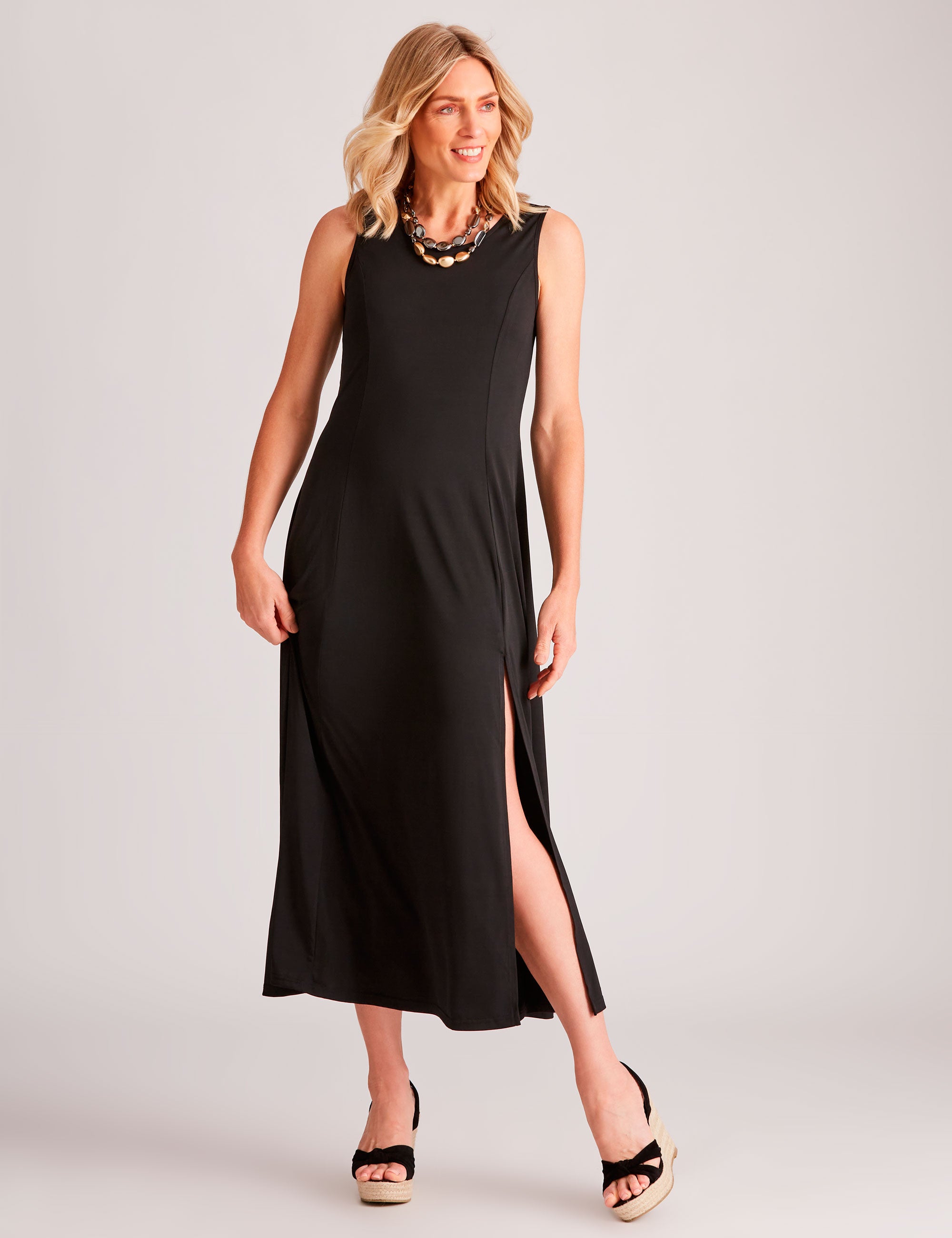 NONI B SIDE SPLIT KNIT MAXI DRESS | W Lane