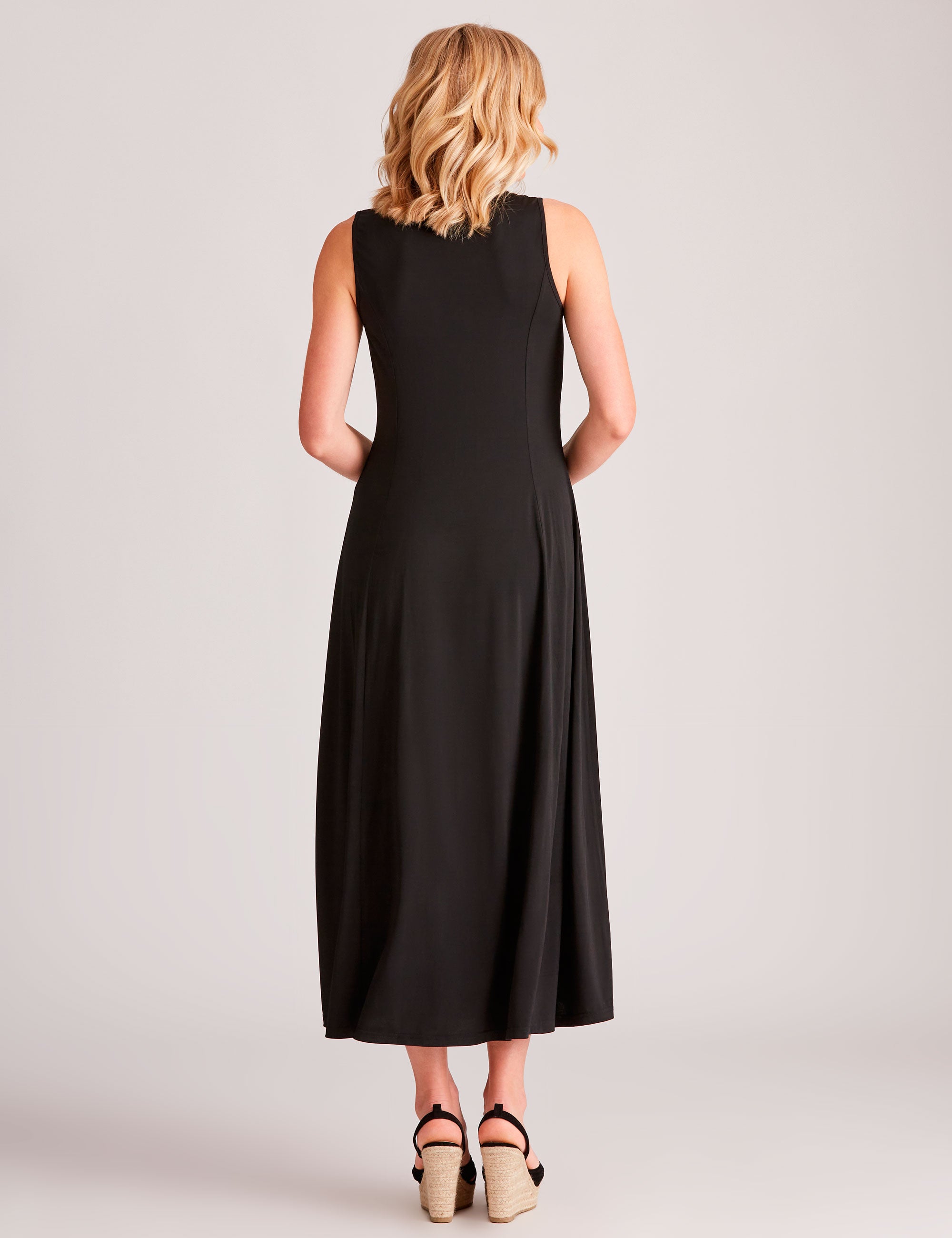 NONI B SIDE SPLIT KNIT MAXI DRESS | W Lane