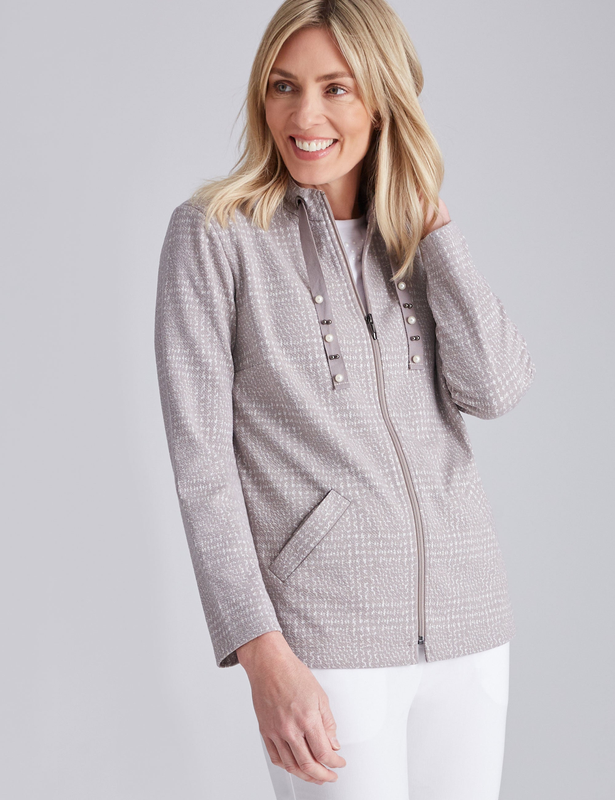 NONI B ZIPPED FRONT CHECK KNITWEAR JACKET | Noni B