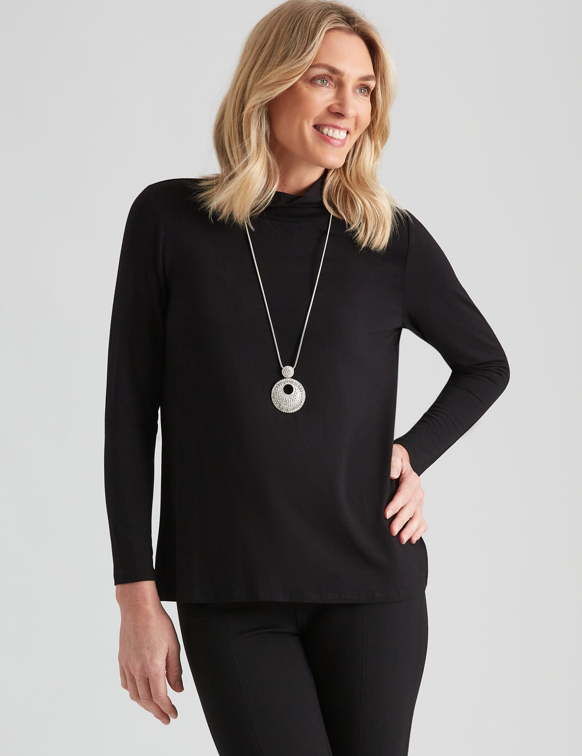 NONI B RUCHED NECK ABSTRACT TOP | Liz Jordan