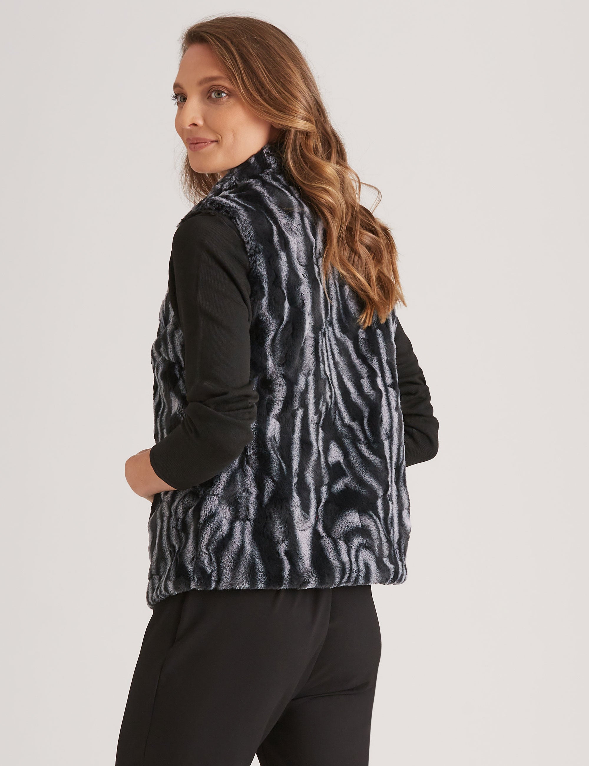 NONI B FAUX FUR VEST | Liz Jordan