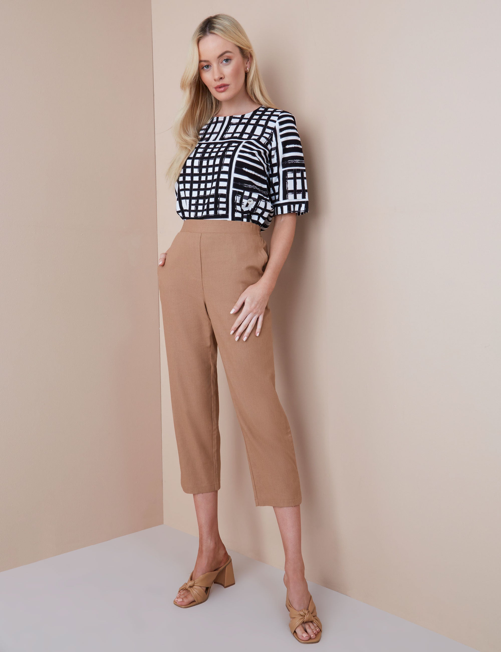 NONI B PULL ON LINEN PANTS | Liz Jordan