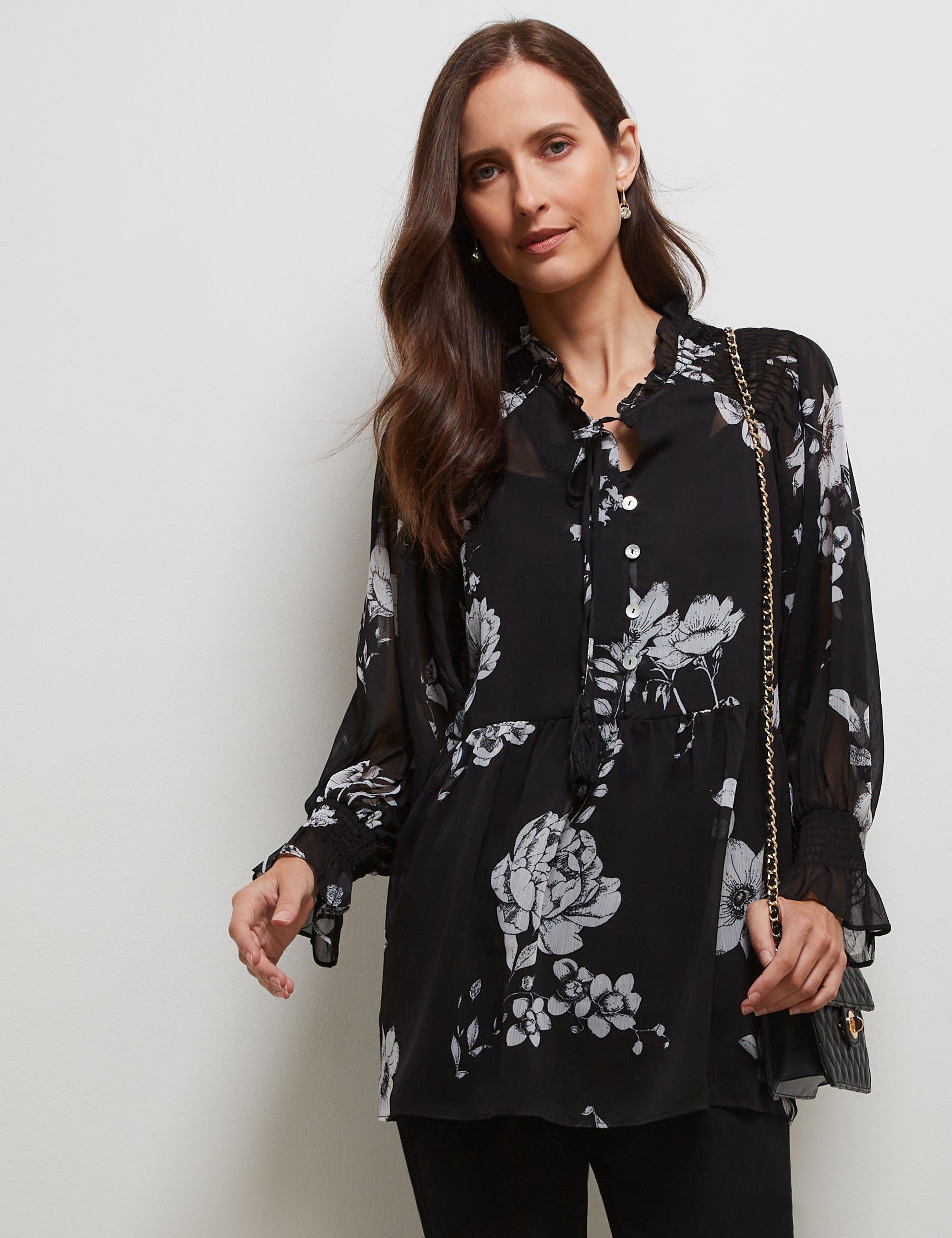 SHIRRED DETAIL PRINTED BLOUSE | Noni B