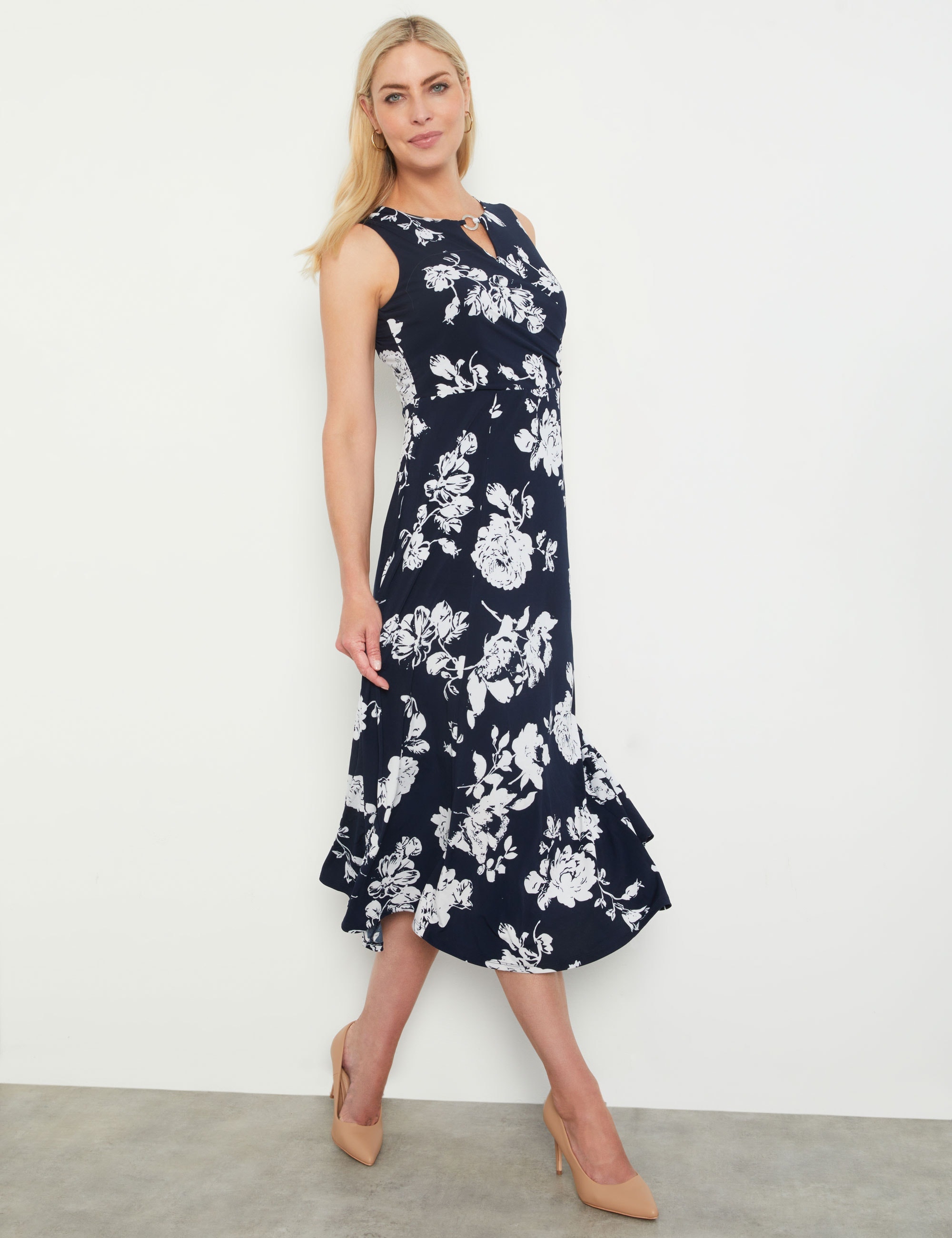 Noni b hotsell online dresses